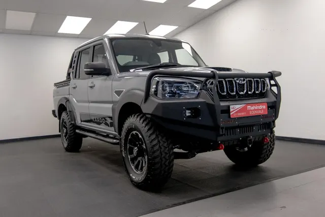 2026 Mahindra Pik Up 2.2CRDe Double Cab 4x4 S11 Karoo Storm