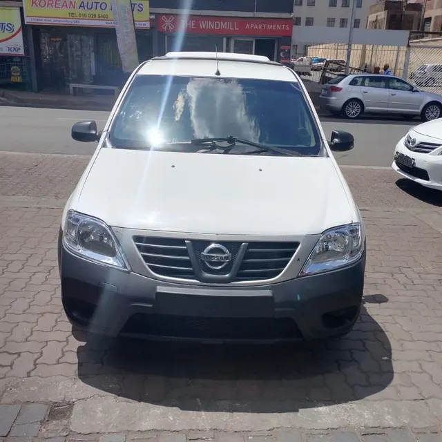 2016 Nissan NP200 1.6i (aircon)