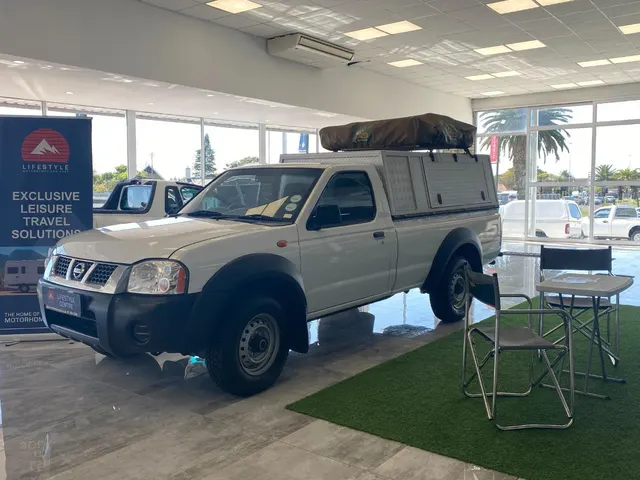 2018 Nissan NP300 Hardbody 2.4 4x4 Mid