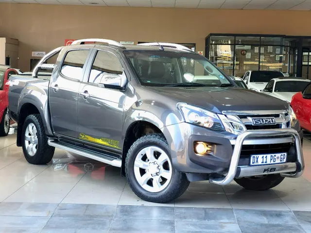 2015 Isuzu KB 300D-Teq Double Cab Serengeti Auto