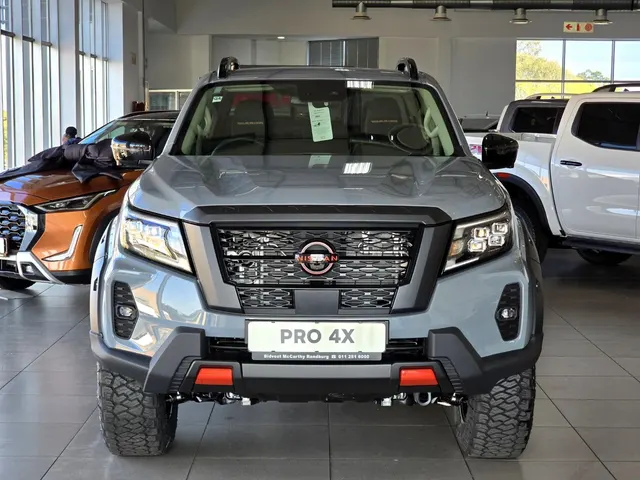 2026 Nissan Navara 2.5DDTi Double Cab Pro-4x 4x4 Warrior