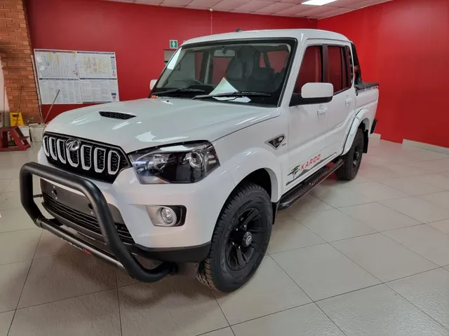 2026 Mahindra Pik Up 2.2CRDe Double Cab S6 Karoo Auto