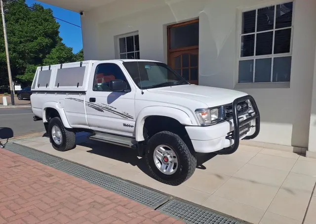 1999 Toyota Hilux 2700i 4x4 Raider
