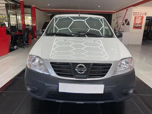 2022 Nissan NP200 1.6i (Aircon) Safety Pack