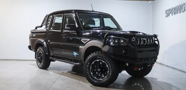 2026 Mahindra Pik Up 2.2CRDe Double Cab 4x4 S11 Karoo Dusk