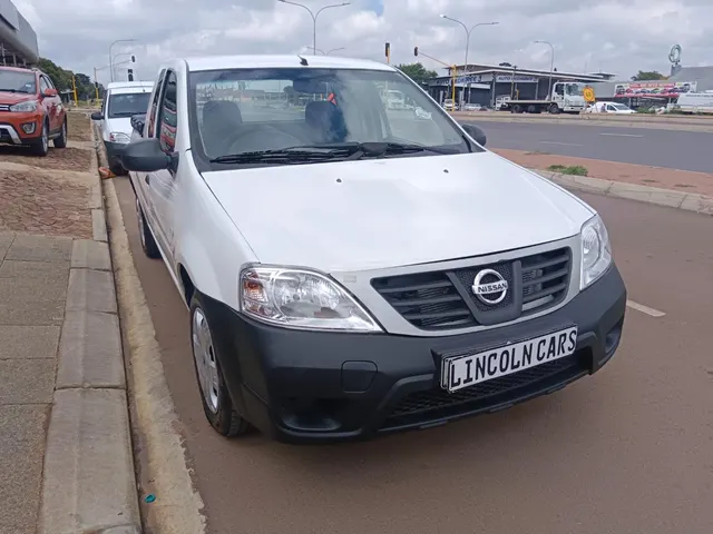 2021 Nissan NP200 1.6i (Aircon) Safety Pack