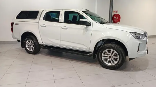 2023 Isuzu D-Max 1.9TD Double Cab LS 4x4