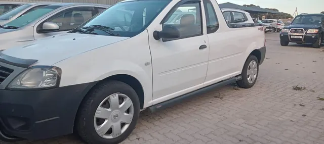 2023 Nissan NP200 1.6i (Aircon) Safety Pack