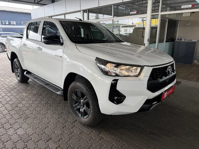 2025 Toyota Hilux 2.4GD-6 Double Cab Raider Manual