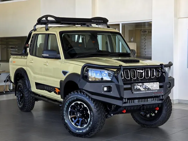 2026 Mahindra Pik Up 2.2CRDe Double Cab 4x4 S11 Karoo Dawn