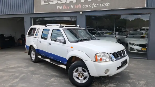 2011 Nissan NP300 Hardbody 2.4 Double Cab Hi-Rider