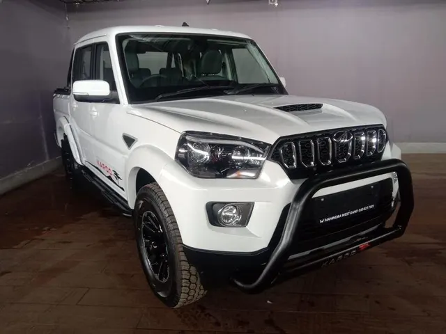2026 Mahindra Pik Up 2.2CRDe Double Cab S11 Karoo