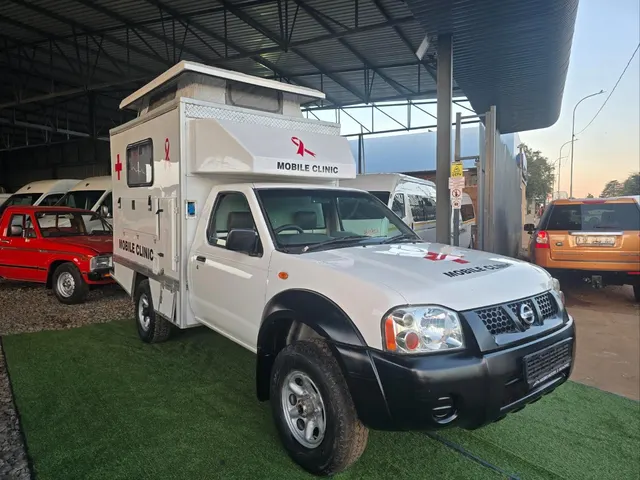 2016 Nissan NP300 Hardbody 2.4 4x4 Mid