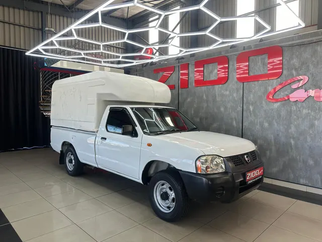 2017 Nissan NP300 Hardbody 2.0 (Aircon)