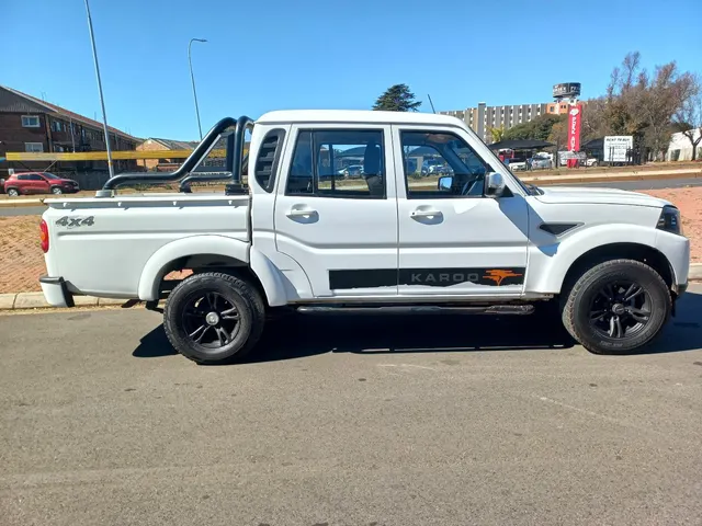 2023 Mahindra Pik Up 2.2CRDe Double Cab 4x4 S11 Karoo Dew