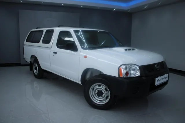 2017 Nissan NP300 Hardbody 2.5TDi (aircon)