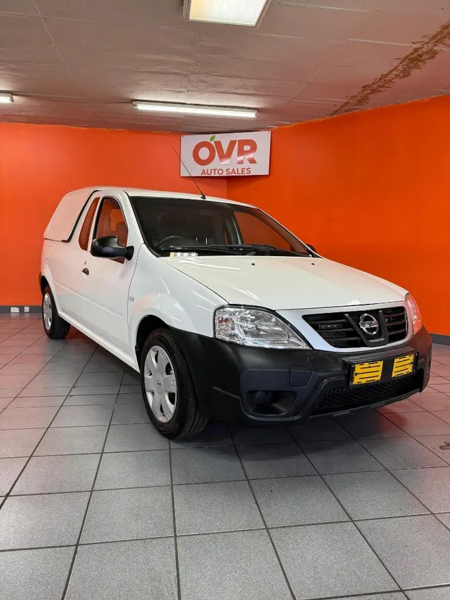 2022 Nissan NP200 1.6i (Aircon) Safety Pack