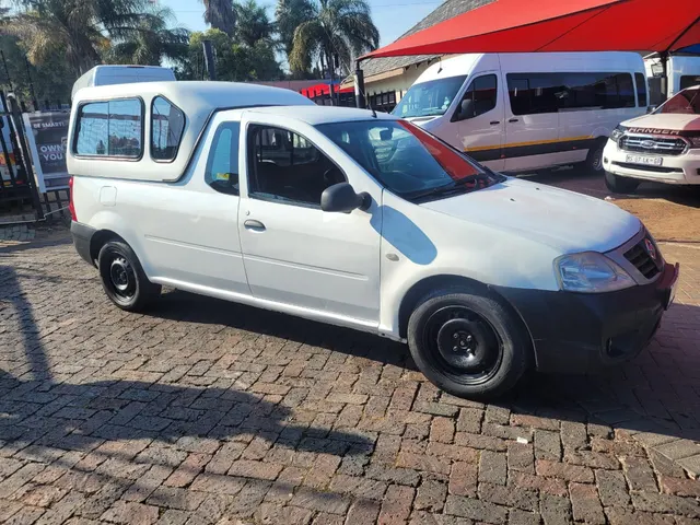 2017 Nissan NP200 1.6i (Aircon) Safety Pack
