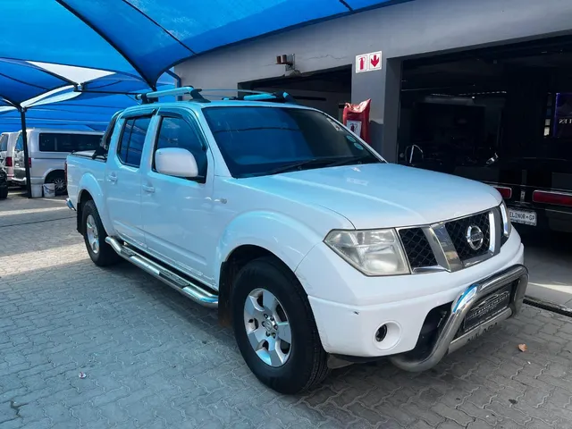 2010 Nissan Navara 2.5dCi Double Cab 4x4 XE