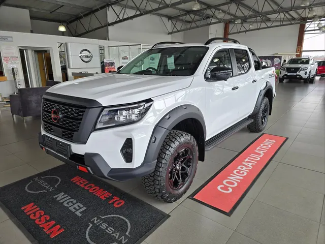 2026 Nissan Navara 2.5DDTi Double Cab Pro-4x 4x4 Warrior
