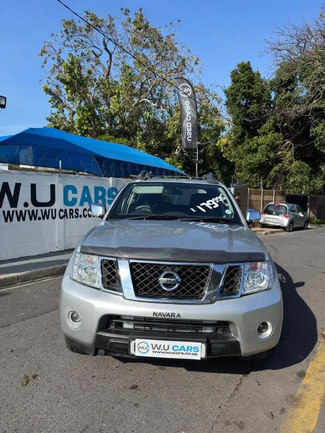 2011 Nissan Navara 3.0dCi V6 Double Cab 4x4 LE