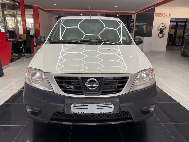 2022 Nissan NP200 1.6i (Aircon) Safety Pack