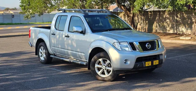 2011 Nissan Navara 2.5dCi Double Cab 4x4 LE