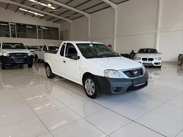 2022 Nissan NP200 1.6i (Aircon) Safety Pack