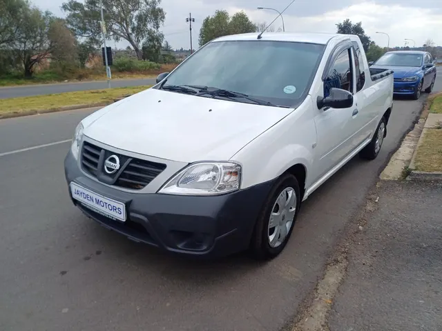 2023 Nissan NP200 1.6i (Aircon) Safety Pack