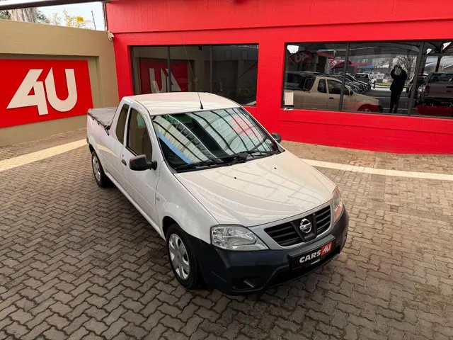 2015 Nissan NP200 1.6i (Aircon) Safety Pack
