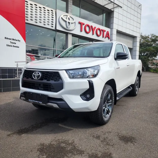 2026 Toyota Hilux 2.4GD-6 Xtra Cab Raider Manual