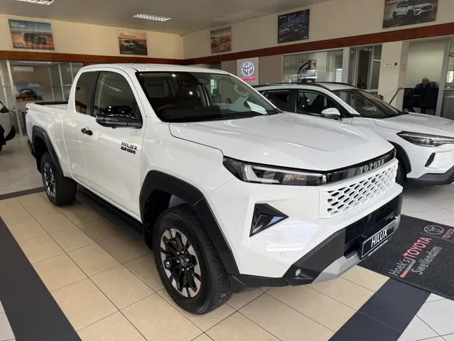 2026 Toyota Hilux 2.8GD-6 Xtra Cab Raider X 4x4
