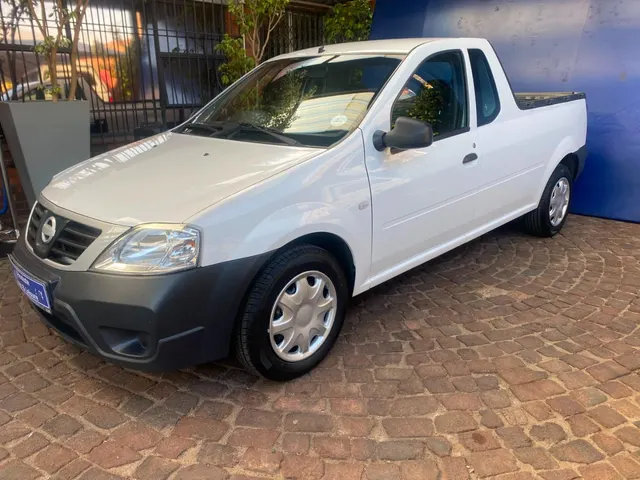 2022 Nissan NP200 1.6i (Aircon) Safety Pack