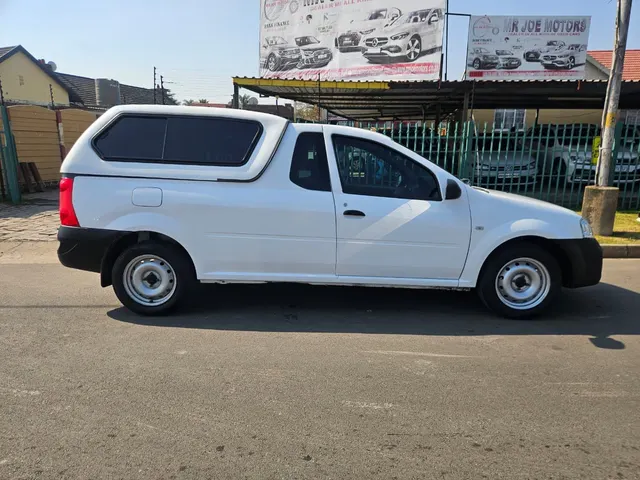 2022 Nissan NP200 1.6i (Aircon) Safety Pack
