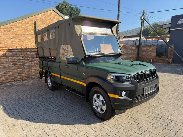 2026 Mahindra Pik Up 2.2mHawk S4 SC 4x4 MT Game Viewer
