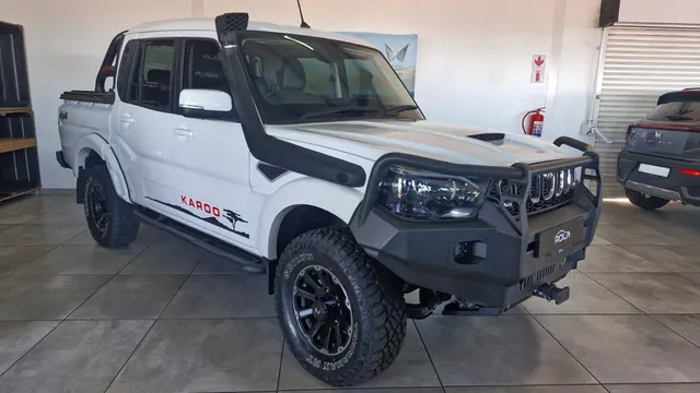 2026 Mahindra Pik Up 2.2CRDe Double Cab 4x4 S11 Karoo