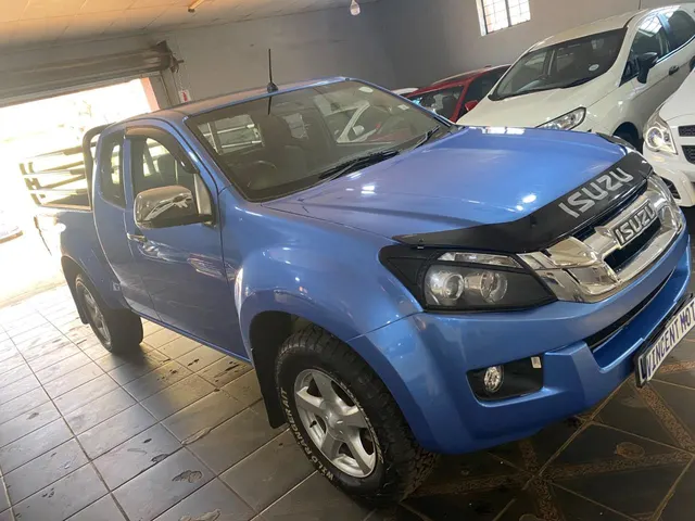 2014 Isuzu KB 300D-Teq Extended Cab 4x4 LX
