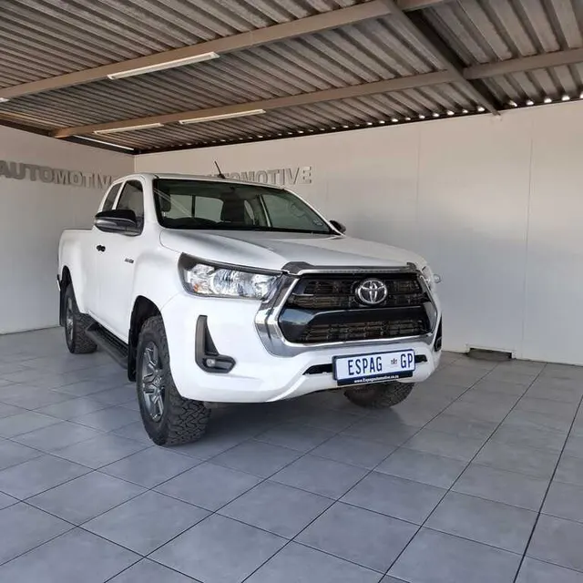 2022 Toyota Hilux 2.4GD-6 Xtra Cab Raider