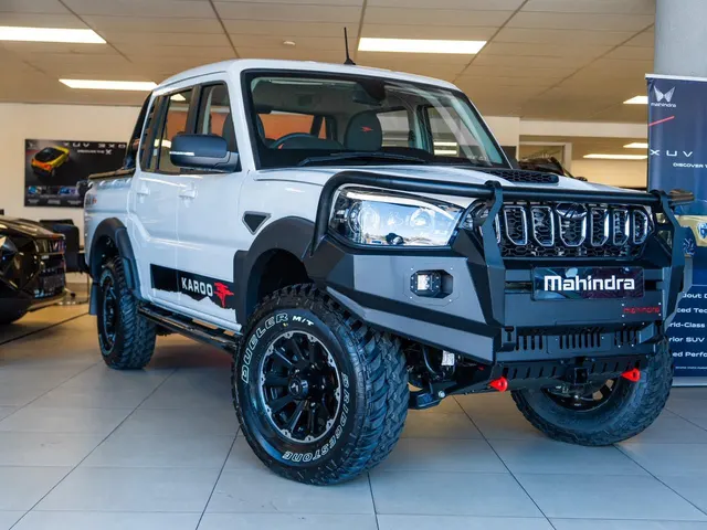 2026 Mahindra Pik Up 2.2CRDe Double Cab 4x4 S11 Karoo Dew