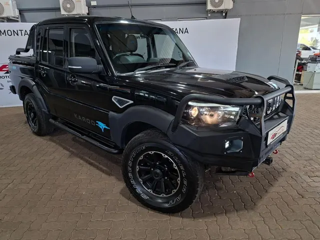 2023 Mahindra Pik Up 2.2CRDe Double Cab 4x4 S11 Karoo Dusk