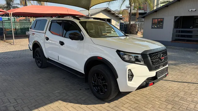 2023 Nissan Navara 2.5DDTi Double Cab PRO-2X