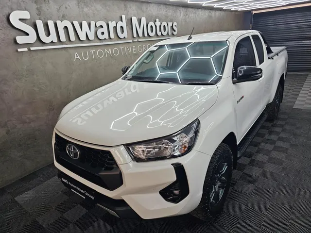 2025 Toyota Hilux 2.4GD-6 Xtra Cab Raider Auto