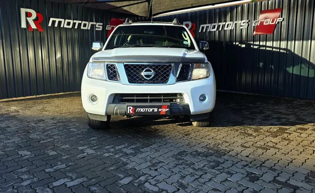 2011 Nissan Navara 2.5dCi Double Cab 4x4 LE