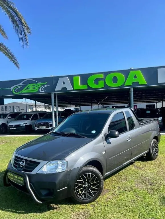 2022 Nissan NP200 1.6i (Aircon) Safety Pack