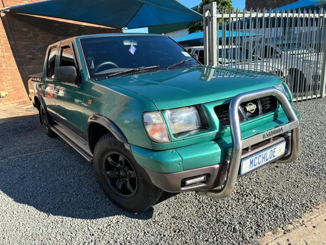2000 Nissan Hardbody 2.4i SL