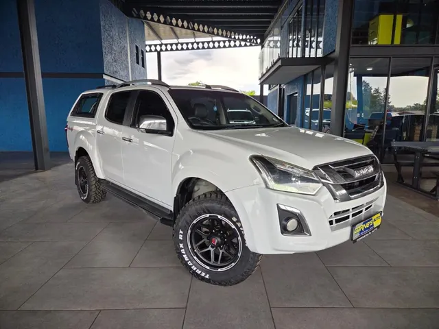 2017 Isuzu KB 300D-Teq Double Cab 4x4 LX Auto