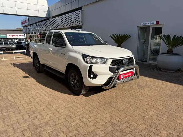 2025 Toyota Hilux 2.4GD-6 Xtra Cab Raider Auto