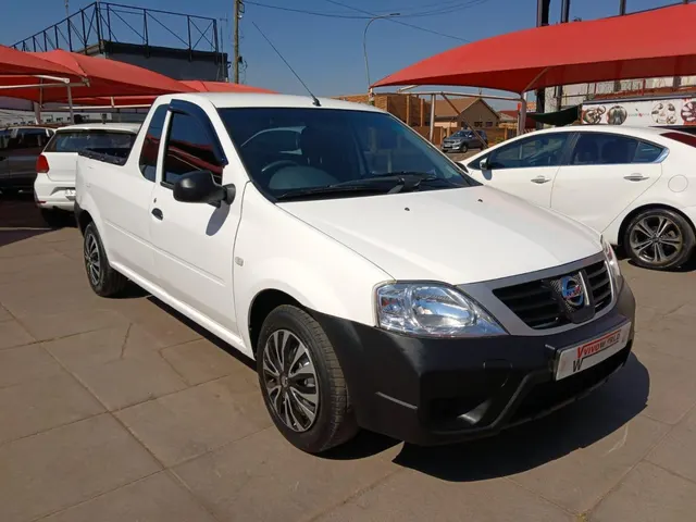 2022 Nissan NP200 1.6i (Aircon) Safety Pack