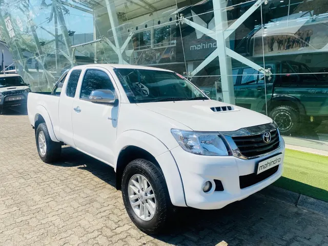 2015 Toyota Hilux 3.0D-4D Xtra Cab 4x4 Raider Legend 45