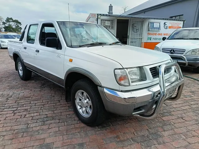 2001 Nissan Hardbody 2.4i SL